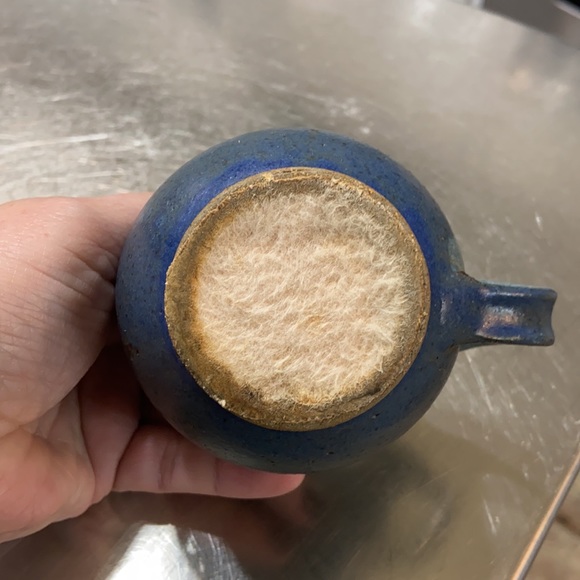 Hand thrown Creamer and Sugar Bowl - Picture 7 of 15